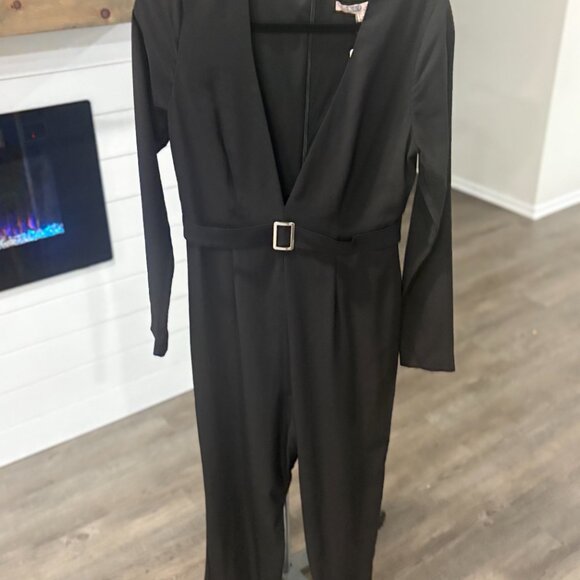 Hutch Deep V-neck Jumpsuit 6 - Picture 4 of 6
